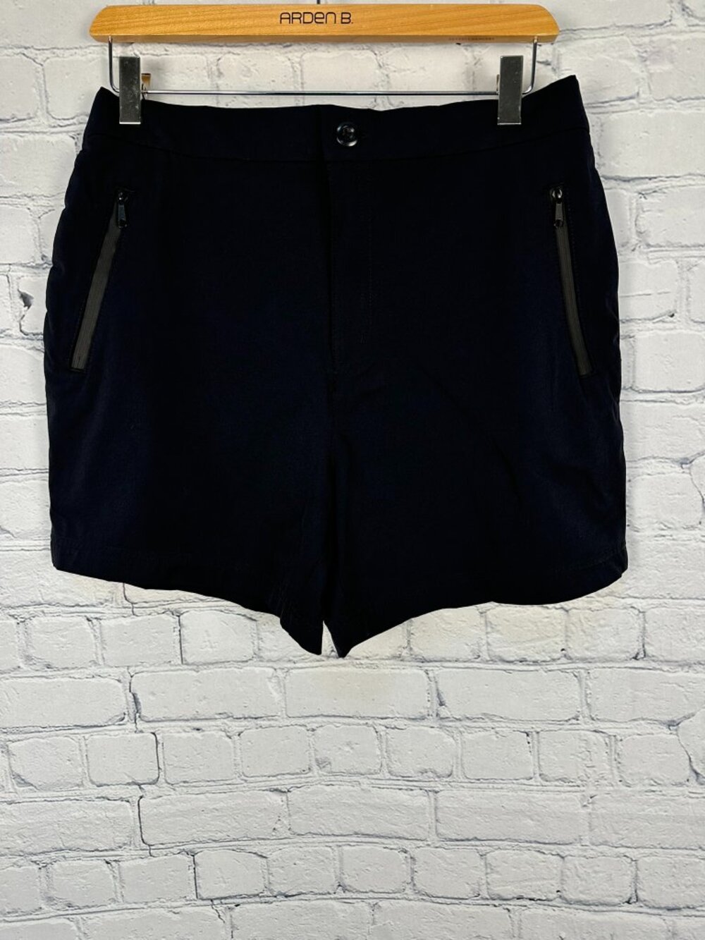 NWOT Aspen Women's Performance Elastic Waist 5" Inseam Short, Size Large, Black - Picture 3 of 9